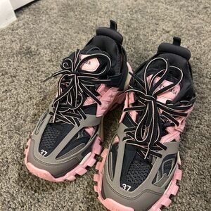 Balenciaga Women's Sneakers in Pink, Black, and Gray